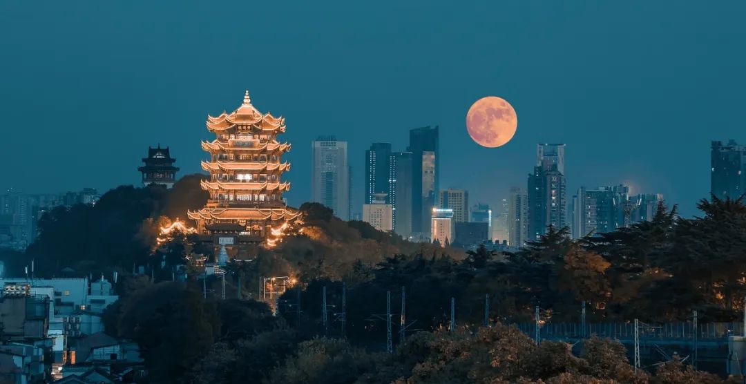 逛景区，，，买全球！6008集团官方网站武汉市内免税店今日迎客_6008集团官方网站集团官方网站