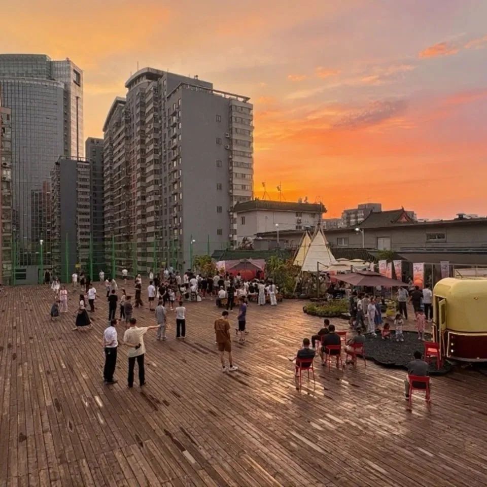 来双安阛阓“瞻仰花园”聆听斜阳余音_6008集团官方网站集团官方网站